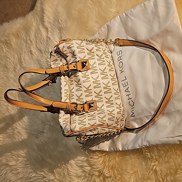 MICHAEL KORS PURSE 👛 - Picture 6 of 16